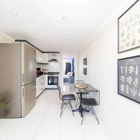 Superb Flat Near Hadrian's Gate Apartment *