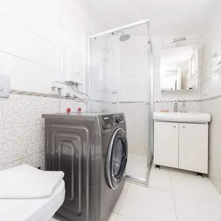 Apartment Superb Flat Near Hadrian's Gate Antalya